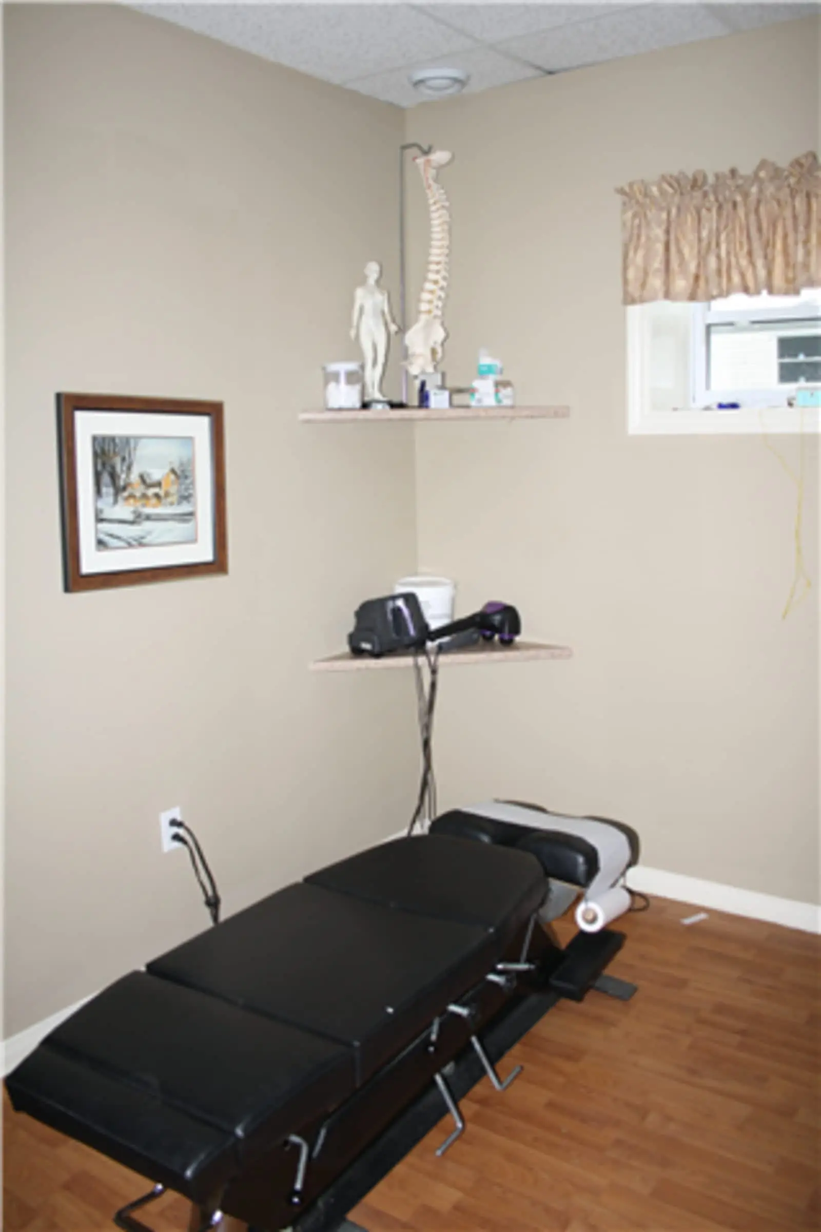 Chiropractic adjustment table